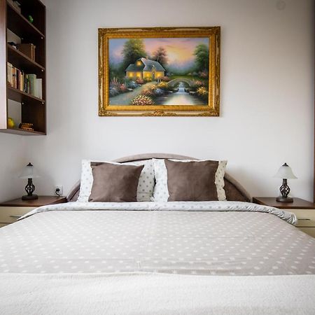 Crystal Apartment Subotica Bagian luar foto