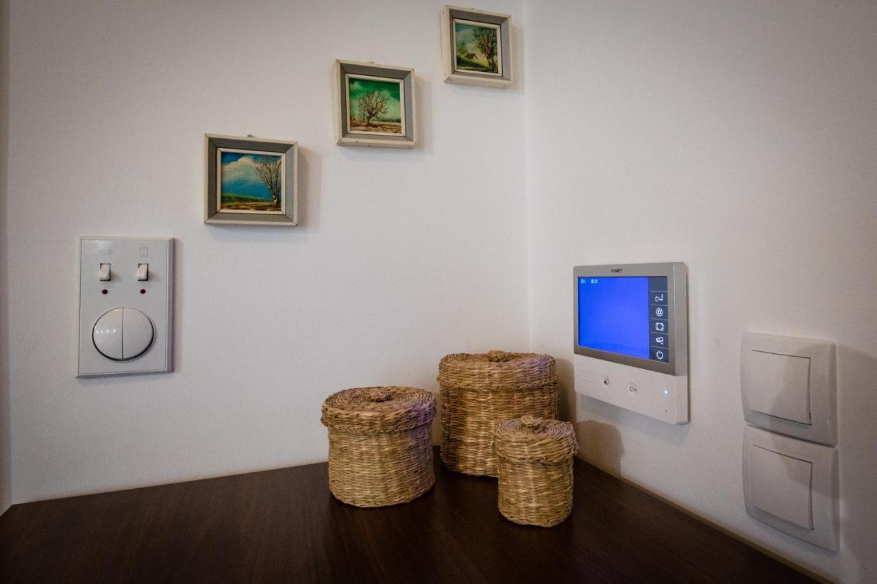 Crystal Apartment Subotica Bagian luar foto